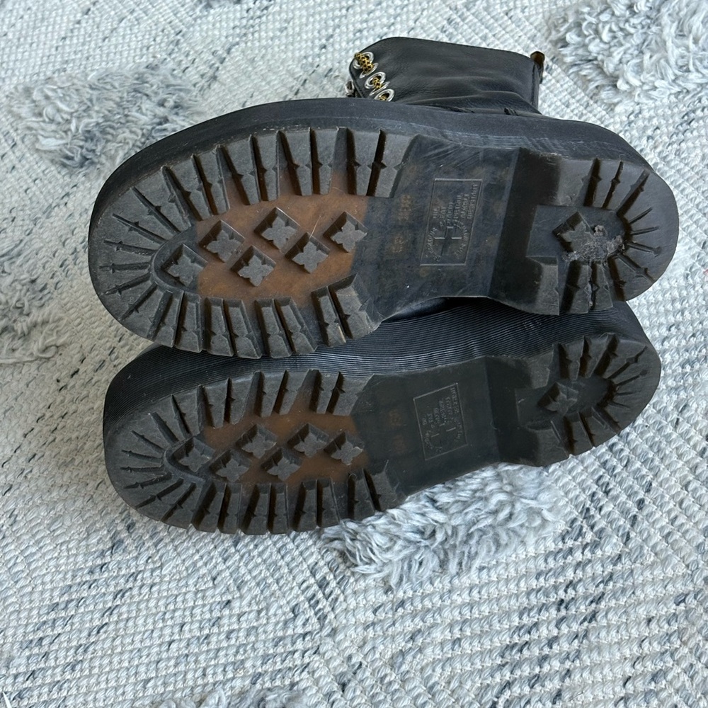 Dr Martens - Picture 8 of 10
